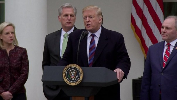 Трамп: я могу ввести ЧП в США для финансирования барьера на границе с Мексикой