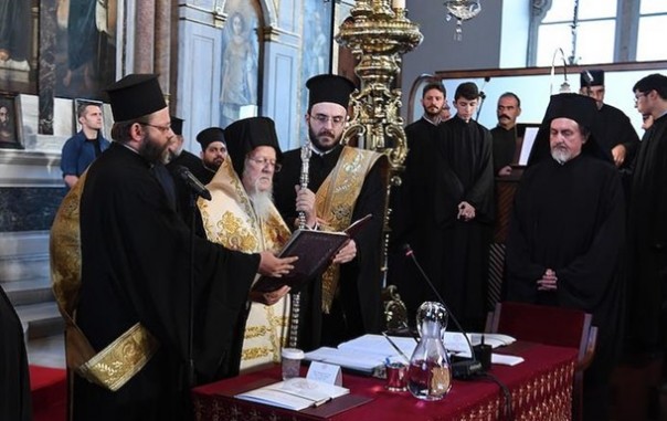 Порошенко и Епифаний отправились в Стамбул на подписании Томоса