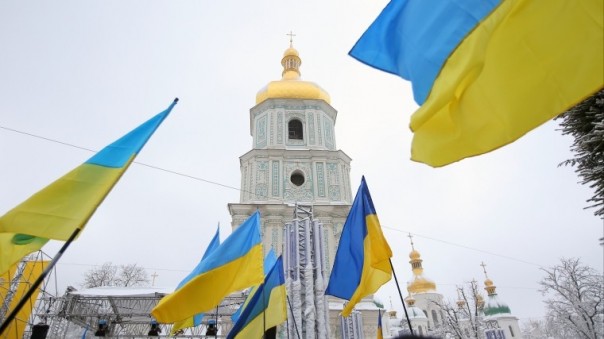 «Ничего не значит» — Ростислав Ищенко о подписании томоса для автокефалии Украины