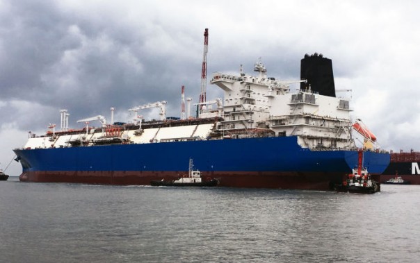 Путин ввел в эксплуатацию плавучий СПГ-терминал в Калининграде