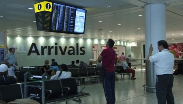 Неизвестный беспилотник парализовал лондонский аэропорт