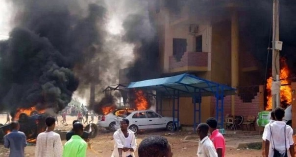 Беспорядки грубого помола. Евгений Сатановский