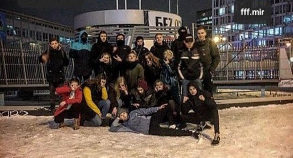 В центре Киева толпа подростков нападала на прохожих и избивала