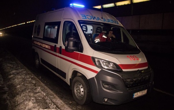 В Киеве мужчина прыгнул с моста и выжил | В Киеве мужчина выпрыгнул из окна многоэтажки