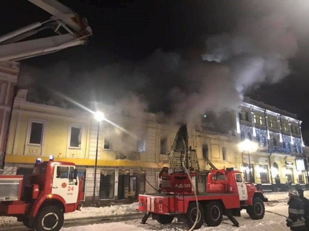Во Львове произошел взрыв в подвале многоэтажки | В Киеве произошел пожар в ресторане и горела многоэтажка | В Сумской области взрыв на предприятии