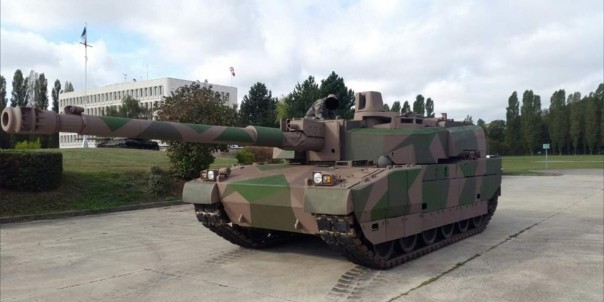 Размер имеет значение: французы испытали 140-мм пушку на «Леклерке»