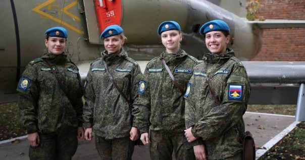 10 военных вузов России открывают двери для девушек