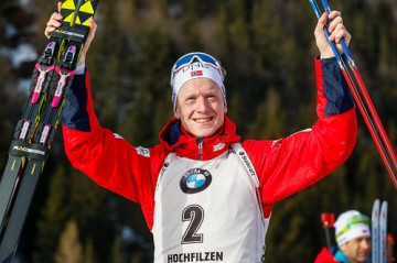 Бё выиграл гонку преследования на этапе КМ по биатлону в Антхольце