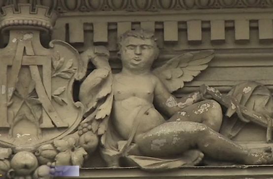 Реставрация в стиле Остапа Бендера: кто и зачем уродует здания