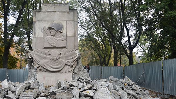 С 2014 года в Польше снесли около 100 памятников советским воинам
