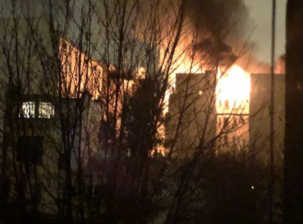 Ночью в столице Франции загорелся многоэтажный жилой дом. Семь человек погибли, 28 пострадали.