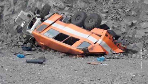 В Кузбассе автобус с шахтерами упал с обрыва