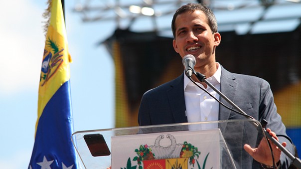 Посол Венесуэлы рассказал о вербовке США Гуайдо десять лет назад