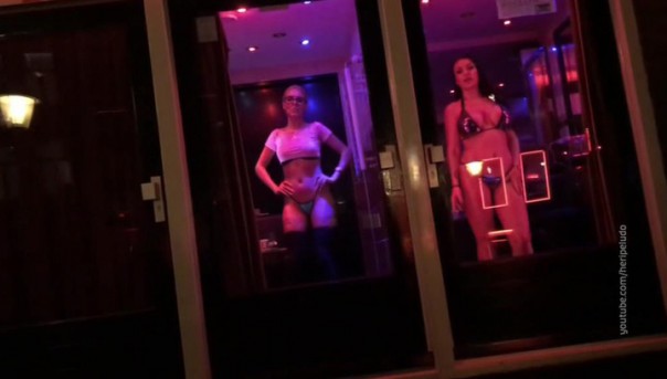 Как мэр Амстердама решила бороться с проституцией