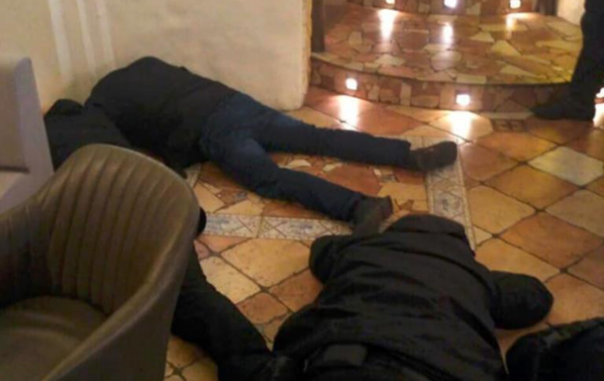 В Киеве задержали двух "воров в законе" и российского криминального авторитета по прозвищу Полузверь.