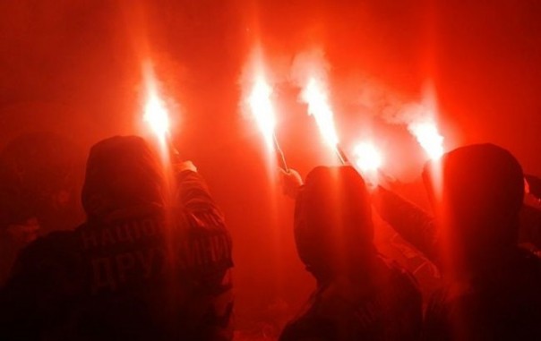 Укронаци обстреляли салютами дом сына топ-чиновника СНБО