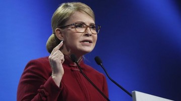 Тимошенко обвинила Порошенко в подкупе сотен тысяч избирателей