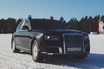 Первый российский министр пересел на Aurus