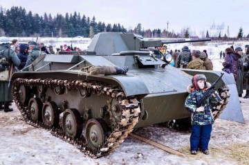 Исторические реконструкции и военно-патриотические выставки в Кудрово или чтение геройских поступков людей, защищавших свое Отечество