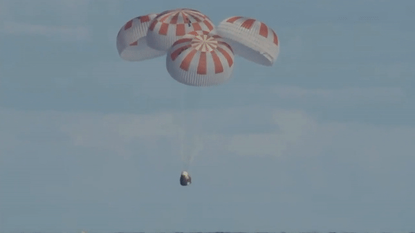 Dragon-2 приводнился в Атлантическом океане