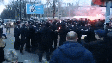 Порошенко будут гнать поджопниками – как в Симферополе