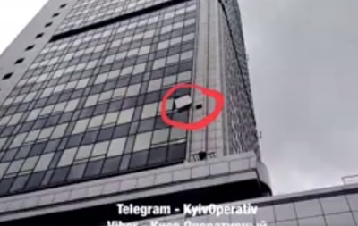 "Дело закрыто!". В Киеве из окон Апелляционного суда "повылетали" тысячи дел