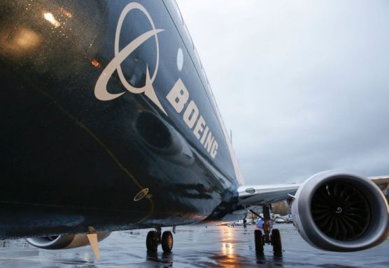 Акции Boeing продолжают падение на фоне глобального запрета полетов 737 Max