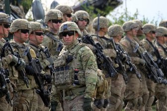 В Совбезе сообщили о переброске войск НАТО к границам России