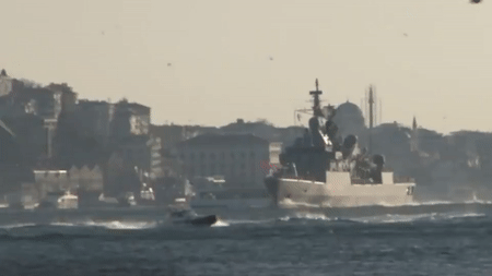 Корабли НАТО проводят совместные учения в Черном море