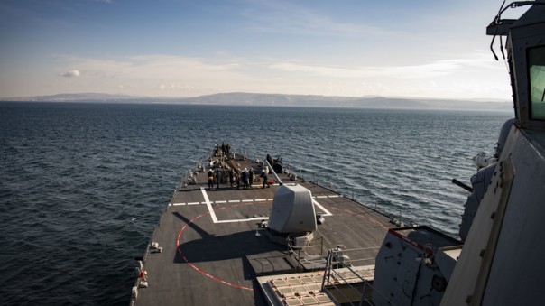 "Куку" показали фигу: Американцы пожаловались на "непристойные жесты" российских моряков