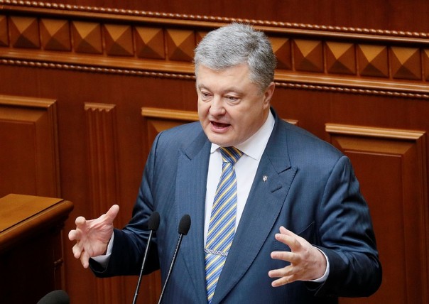 Коню под хвост