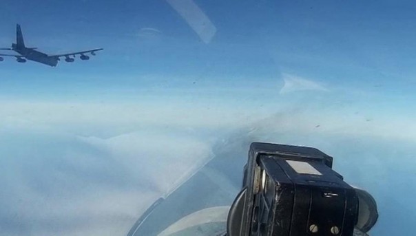 Из-за американских B-52H Россия дважды за сутки подняла в воздух Су-27