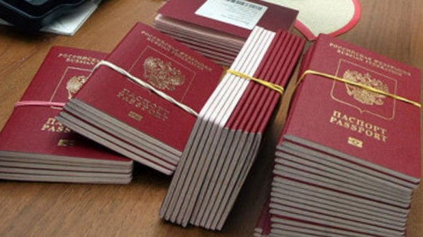 Как будет происходить процесс получения российских паспортов на Донбассе