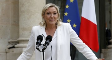 В ответ на ультиматум Макрона Венесуэла признала президентом Франции Марин Ле Пен