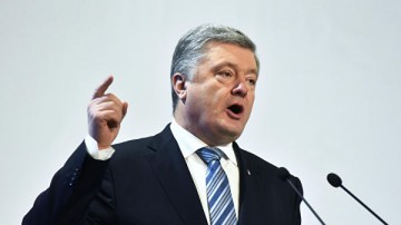 Порошенко пригрозил "врагам" смертоносным оружием