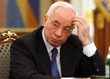 Азаров прогнозирует имитацию «майдана» по итогам выборов на Украине