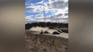 В Швеции гоночный автомобиль въехал в толпу зрителей — видео