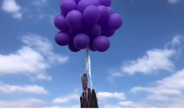 Одесситы устроили проводы Порошенко