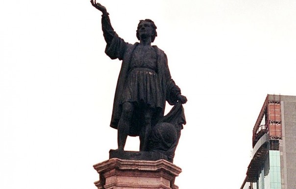 В Мексике предложили убрать памятники Кортесу и Колумбу