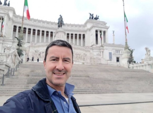 Правнук Муссолини по имени Гай Юлий Цезарь баллотируется в Европарламент