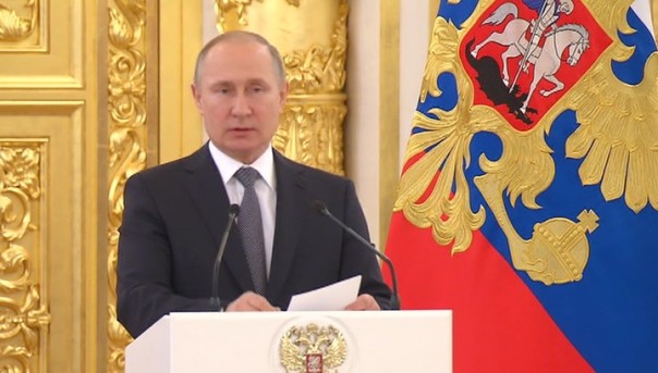 Путин рассказал о новейшем оружии на встрече с офицерами и прокурорами