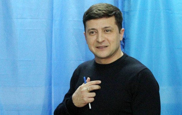 В Раде требуют от Минобороны Украины объяснить неявку Зеленского на военную службу