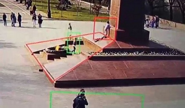 Вандалы из Ивано-Франковска повредили памятник Неизвестному матросу в Одессе