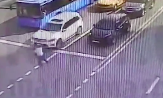 Камера засняла, как чемпионка Европы сбивает пенсионера на переходе