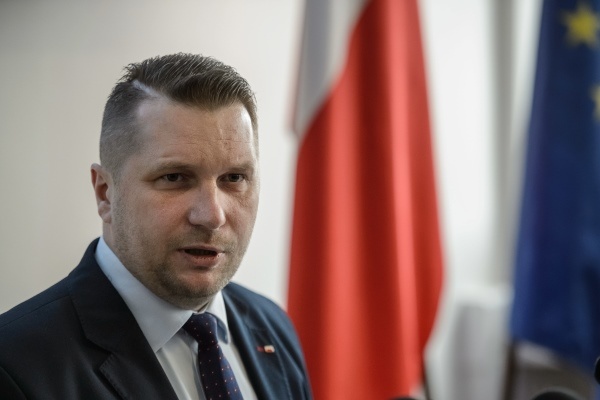 Польский воевода вручил медали за «борьбу с идеологией ЛГБТ»