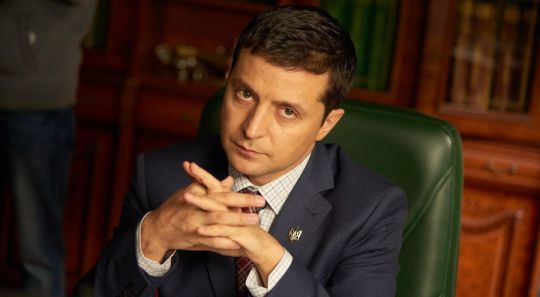 Зеленский перешёл на русский язык, обращаясь к жителям Донбасса