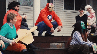 Мурманские учителя переоделись в Мстителей ради выпускников