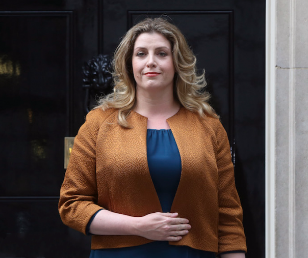 Женщина впервые возглавила армию Великобритании