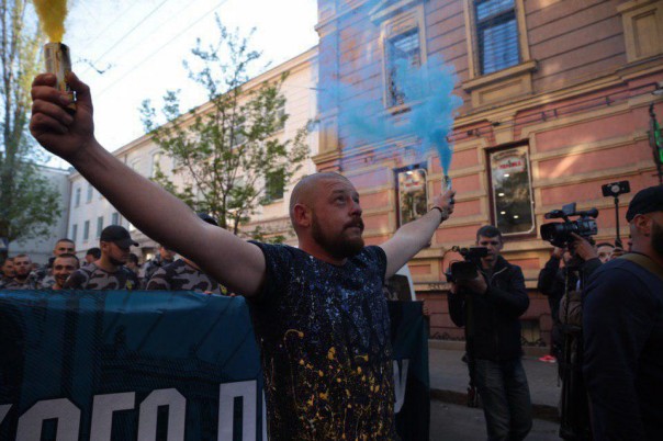 «Украинский порядок»: Укронацисты устроили шествие в Одессе