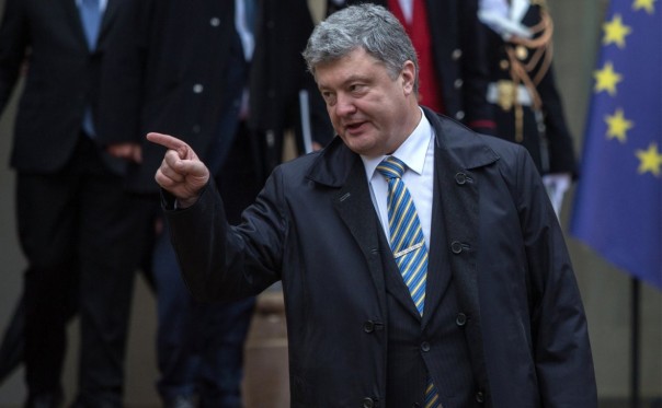 Порошенко заявил о преимуществах украинского паспорта перед российским